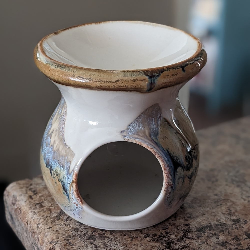 Handmade pottery kravec studio wax / oil warmer
